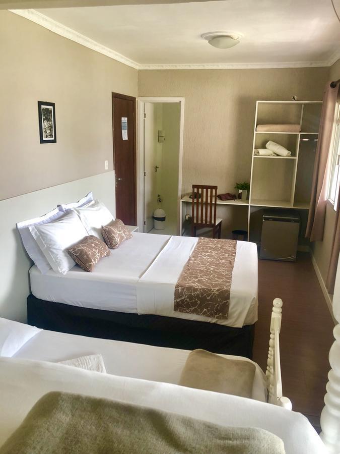 Lorimar Hotel 2*